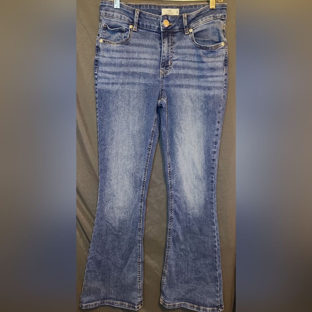 Maurices MJean Flare Leg Jeans Size 8